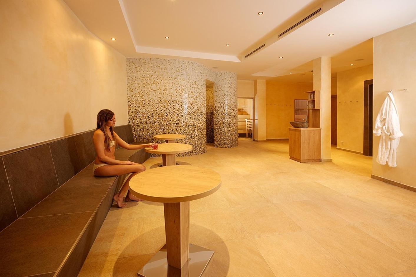 Hotel Alpina Σάαλμπαχ-Χίντεργκλεμ Εξωτερικό φωτογραφία