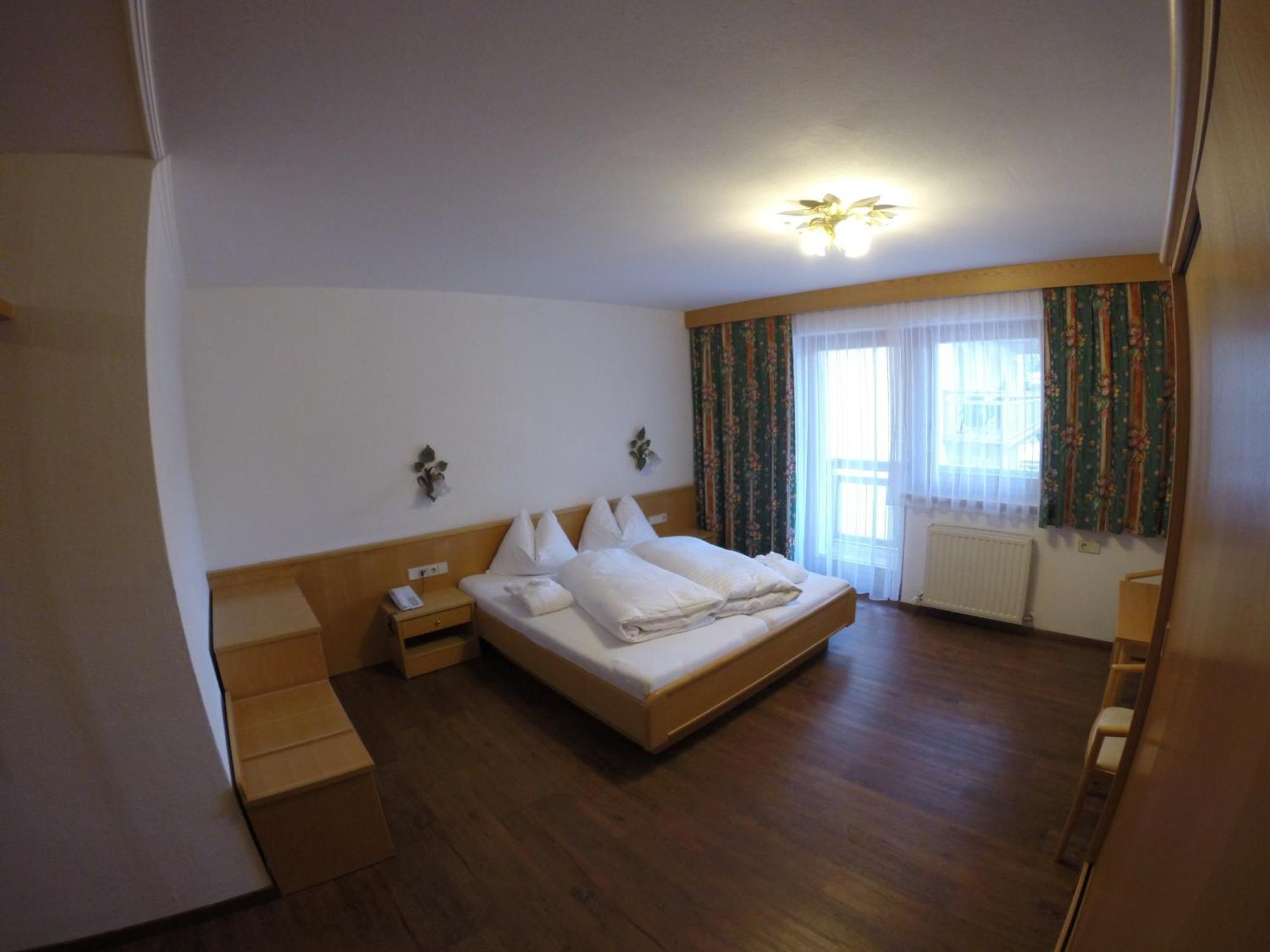 Hotel Alpina Σάαλμπαχ-Χίντεργκλεμ Δωμάτιο φωτογραφία
