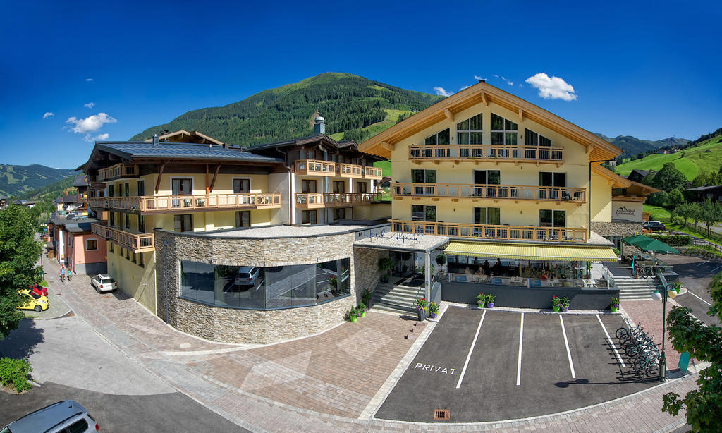 Hotel Alpina Σάαλμπαχ-Χίντεργκλεμ Εξωτερικό φωτογραφία